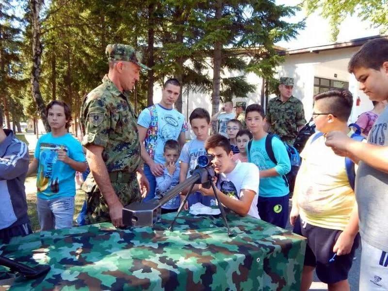 otvoreni dan kasarna vranje foto i m