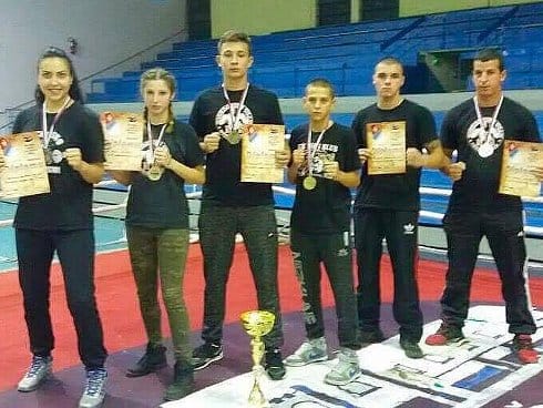Niški kik-bokseri najbolji na Prvenstvu centralne Srbije 20 Kik bokseri KBK Nis