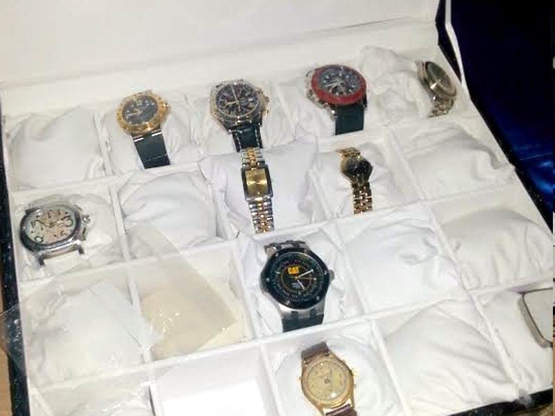 zaplenjeni satovi 2 foto uprava carina