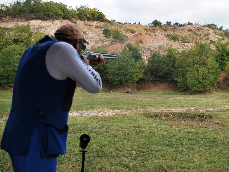 Takmicenje gadjanje glinenih golubova Safari klub Nis