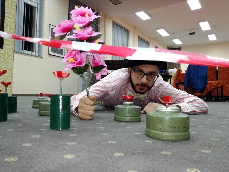 Predstava "Mlaćenici i paćenici" u Domu vojske 15 Deo iz predstave