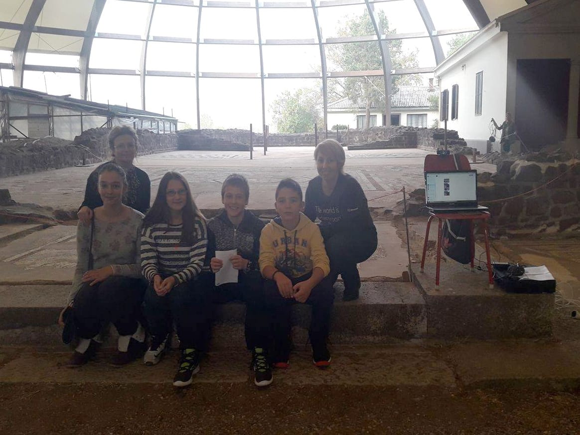 Prvi Skajp cas u muzeju OS Cegar foto JV