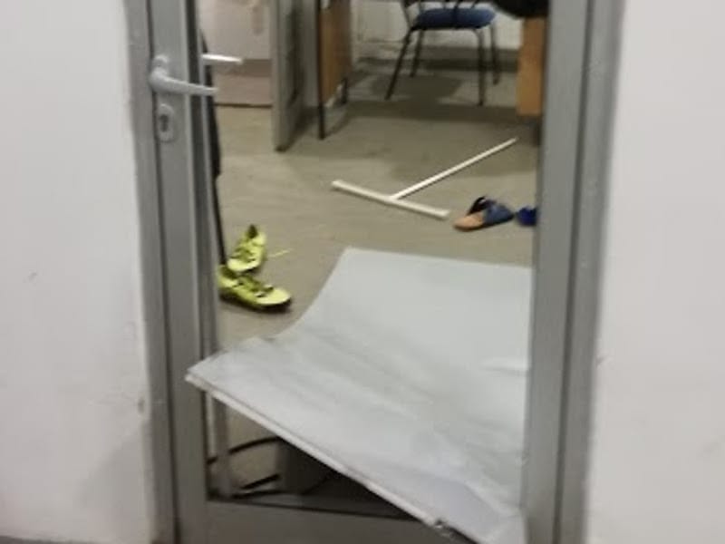 Fudbaleri Vojvodine polomili vrata svlačionice na Čairu 1 Svlacionica Radnicki Vojvodina Aleksandar Ilic Hotsport