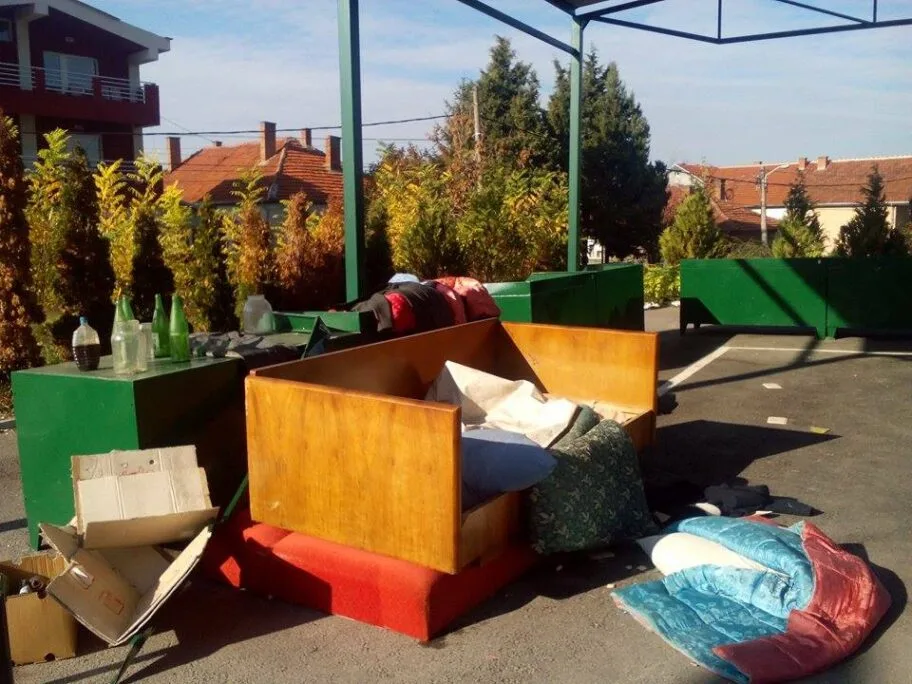 Pijaca na Delijskom visu deponija ili sklonište za beskućnike? 1 14875281 10211334889714242 272908915 n