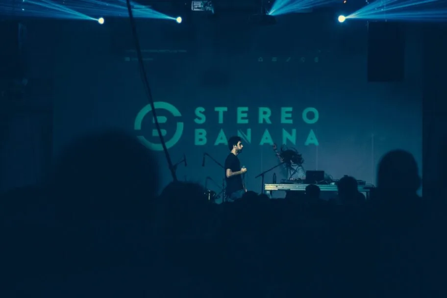 Stereo banana