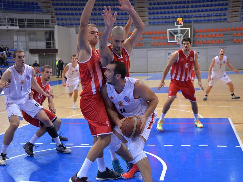 Konstantin: Angažovanijom odbranom do prve prvenstvene pobede 11 Konstantin Gudzic Vanja Keser