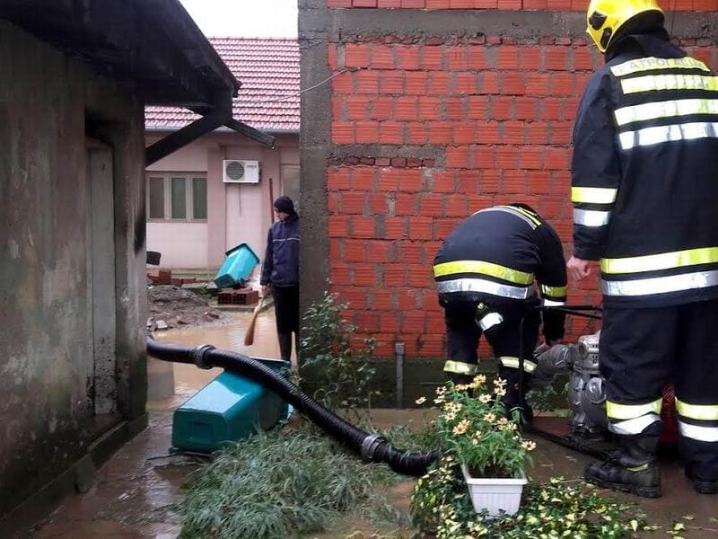 2 Kumalak vatrogasci poplava foto d.m.