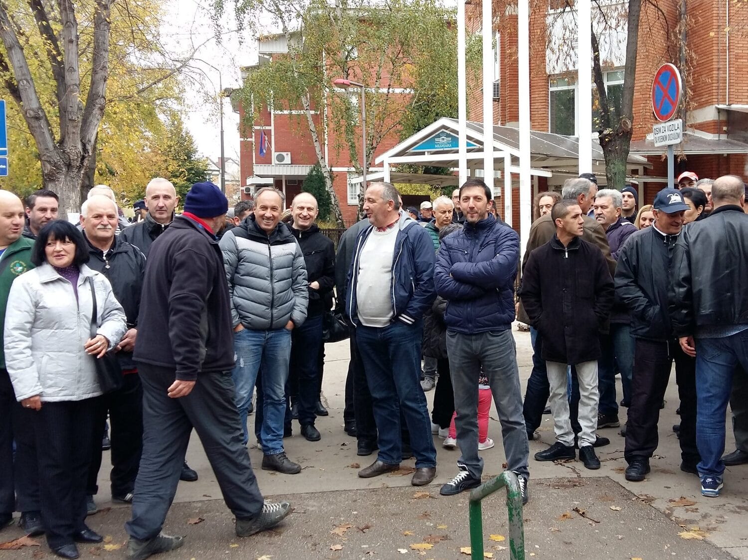 Protest vlasnika niških trafika zbog poskupljenja zakupa lokacija 1 protestvlasnikakioskafotoJV scaled