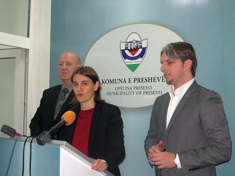 Ministarka Brnabić: O migrantima dobro brinu u Preševu i Bujanovcu 19 ana brnabic u presevu foto i m