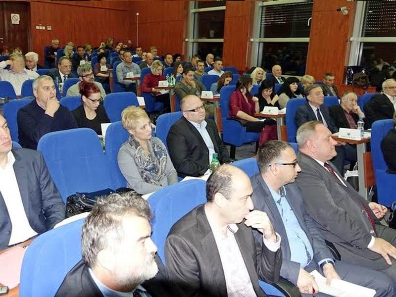 skupstina leskovac foto d m