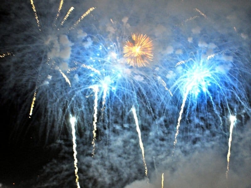 800x600 vatromet sarah ackerman flikr