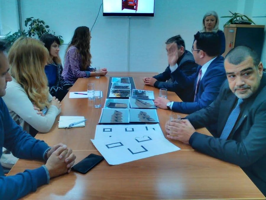 Nove kucice za prodavce foto D K