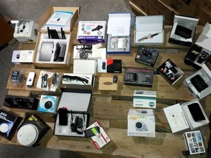 svrcovao prislusne uredjaje foto uprava carina