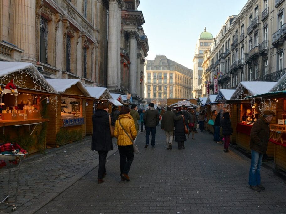 Drvene kućice menjaju stare tezge prodavaca u centru Niša 20 brisel flickr com Stephane Mignon