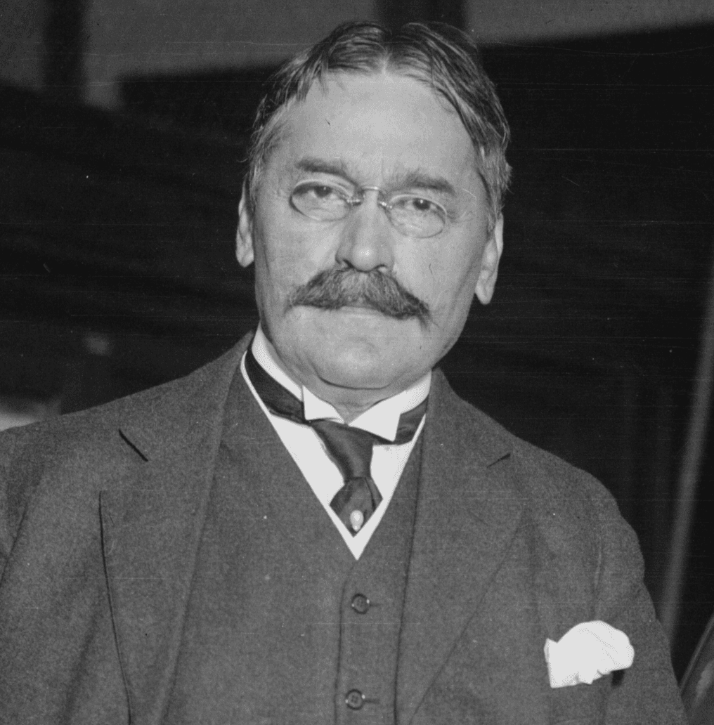 Mihajlo Pupin in 1916 cropped from a larger image