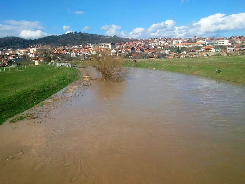 Inicijativa mladih Prokupčana za uređenje keja Toplice 17 Reka Toplica Prokuplje foto LJ M