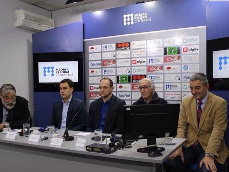 Da li će košarkaški teren na Filozofskom biti obnovljen? 10 Inicijativa za vracanje terena na Filozofskom K B