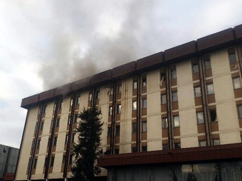 Gori hotel 22Beograd22 u Leskovcu foto Dragan Marinkovic