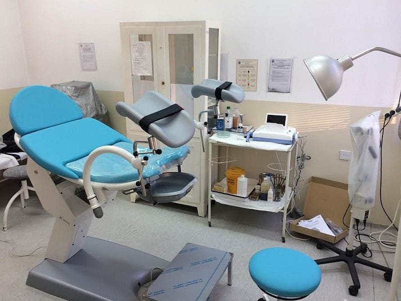 Besplatni ginekološki i pregledi mladeža i stomaka na jugu Srbije 6 Dom zdravlja Merosina ginekoloska stolica foto Evropski Progres