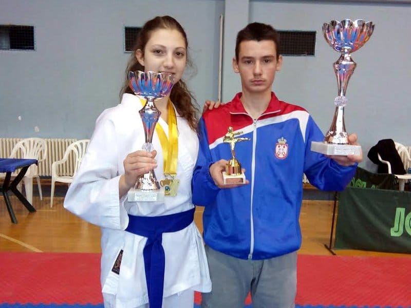 Karatisti iz Vlasotinca najbolji u Leskovcu 8 dragana v p