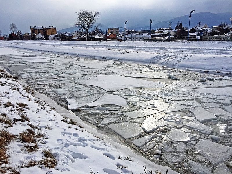 Otkazano plivanje za Časni krst u Svrljigu 9 Svrljiski Timok led foto M M