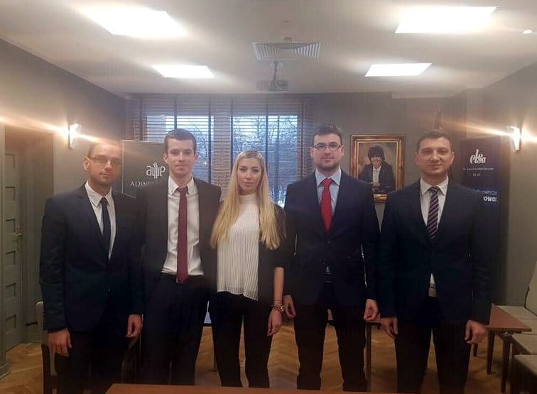 Tim sa mentorima foto D M