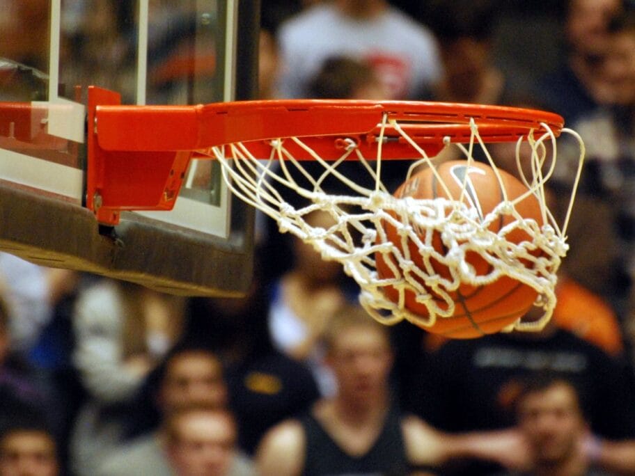 Pirotski košarkaši na svakoj utakmici pune halu "Kej" 3 kos flickr com slgckgc