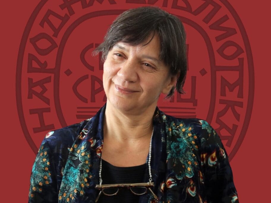 Dobitnica NIN-ove nagrade u Nišu predstavlja nagrađenu knjigu 15 Ivana Dimic foto Narodna biblioteka