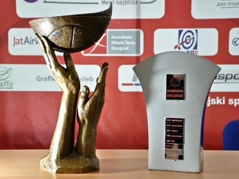 800x600 490x370 490x370 zuckova levica