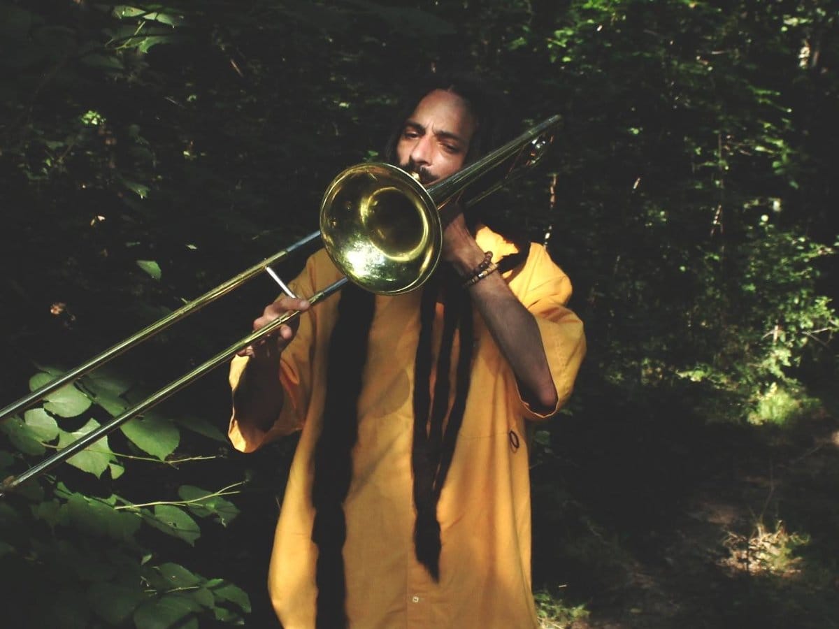 Obeležavanje rođendana Boba Marlija u niškom klubu “Feedback” 1 Kojot foto promo