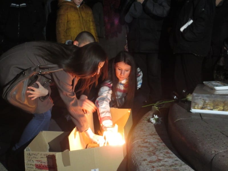 Paljenje sveca za Vuka Stojiljkovica J C