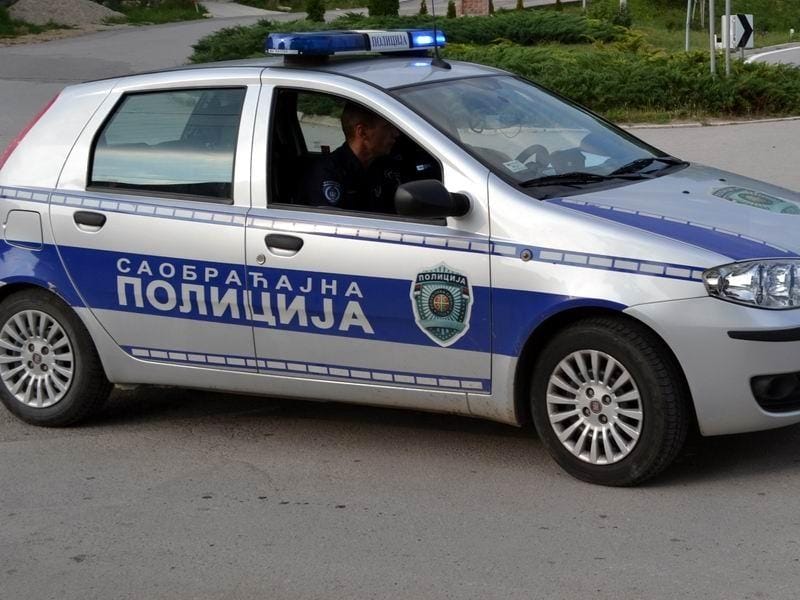 Povređene 3 osobe u saobraćajnoj nezgodi kod Banovine 17 800x600 Saobracajna policija FOTO A K