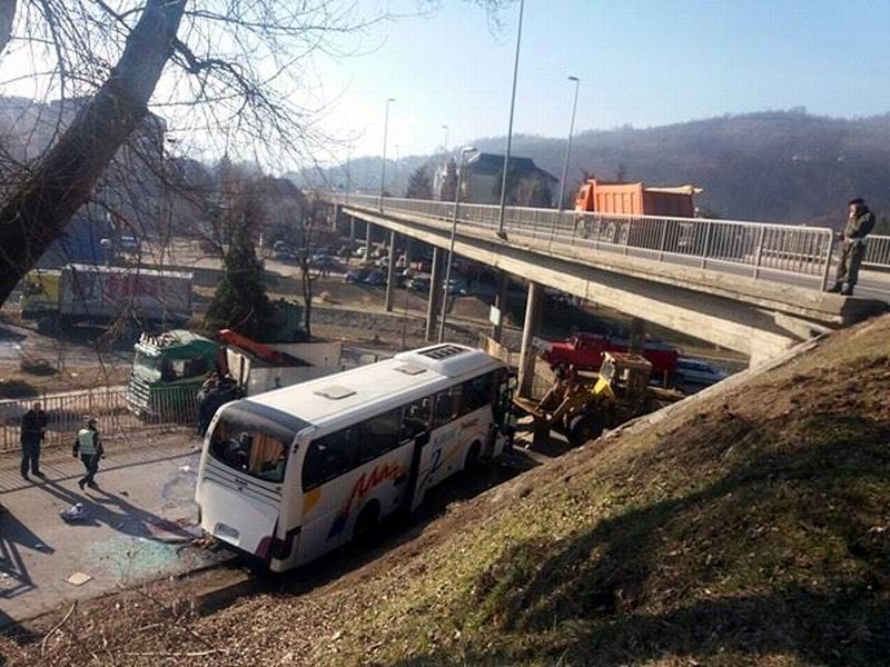 autobus vojska Han JUZNE VESTI foto i m
