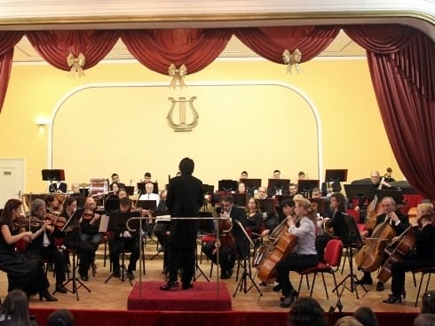 800x600 Niski simfonijski orkestar
