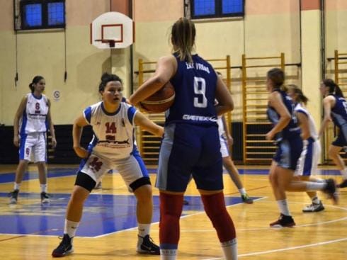 “Studentkinje” završile sezonu sa dva poraza 15 490x0 800x600 Student kosarkasice Stefan Komadinic