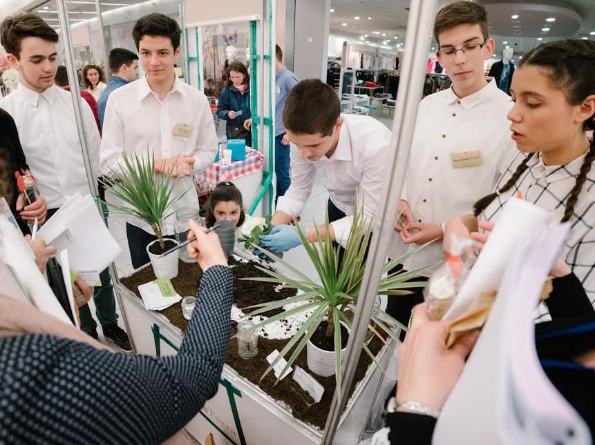 Dve kompanije iz Gimnazije “Bora Stanković” u finalu takmičenja učeničkih firmi 13 Pobednici Ucenicke kompanije