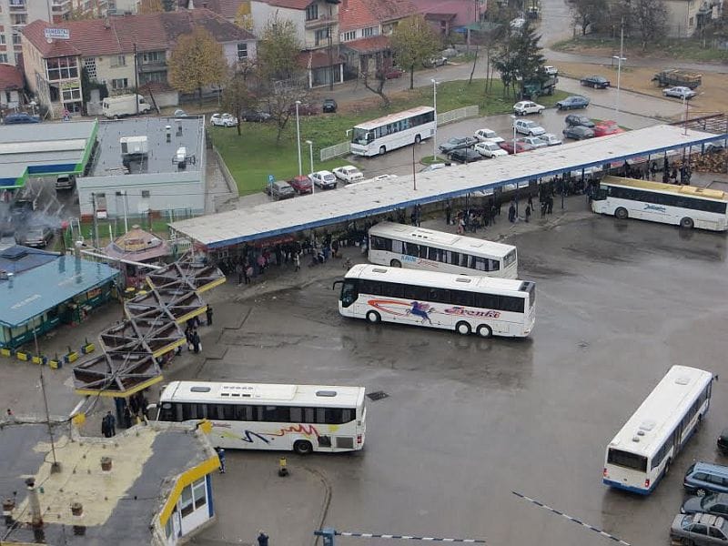 Autobuski prevoz 50 odsto jeftiniji za penzionere iz Vranja 4 autobuska stanica Vranje foto i m