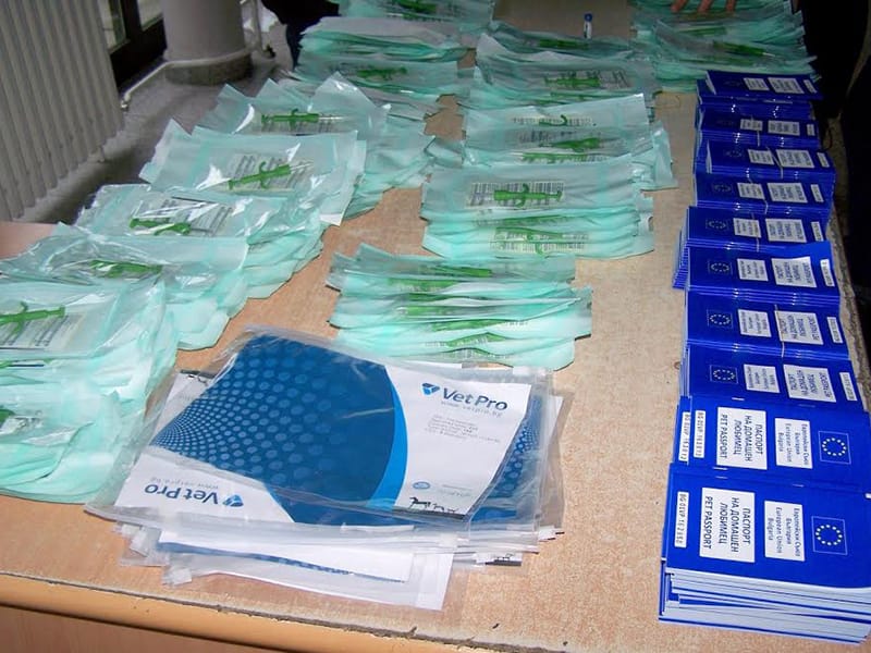 zaplenjeni pasosi i cipovi EU za kucne ljubimce foto Uprava carina