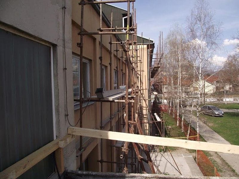 Počela rekonstrukcija škole u Beloj Palanci 20 skola bela palanka rekonstrukcija foto eu progres
