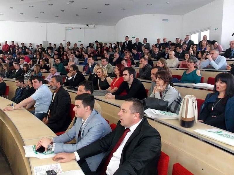Na dan Visoke škole u Prokuplju podeljene diplome studentima 3 studenti vioka kola pk foto lj m