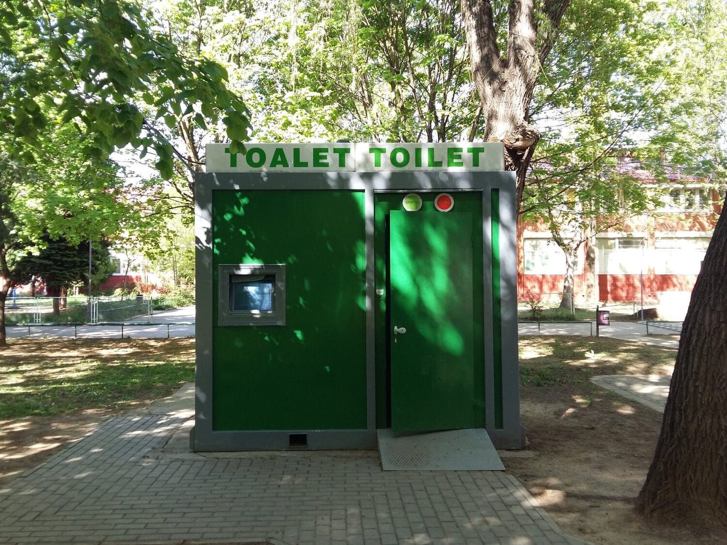 Ponovo otvoren javni toalet u Parku Svetog Save 1 toalet foto jv scaled