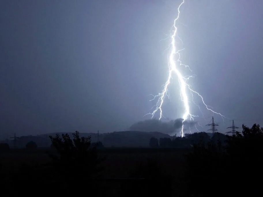 grom pexeks flash of lightening black