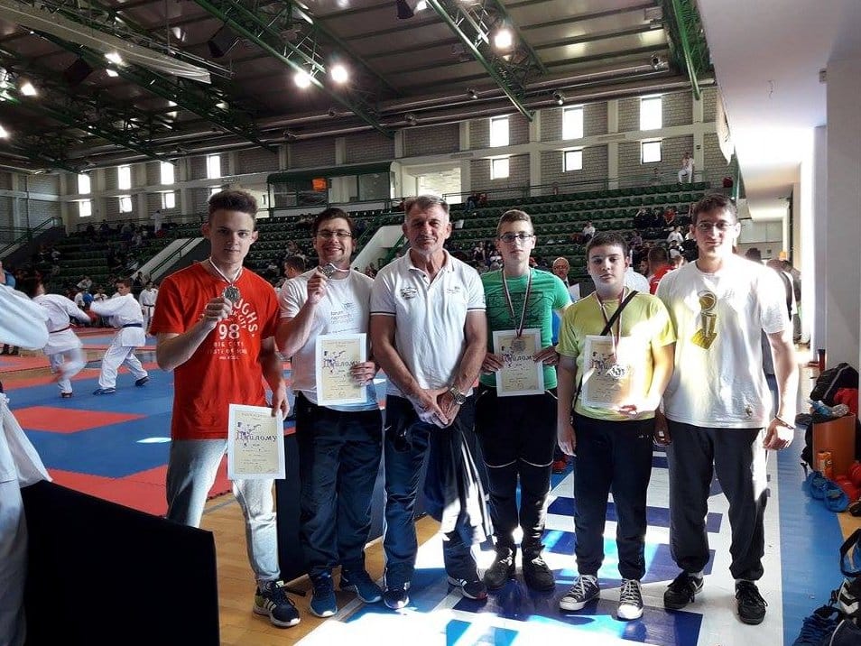 Južnjaci osvojili 6 medalja na Kupu Srbije u karateu 1 Karatisti Elid foto Aleksandar Popovic
