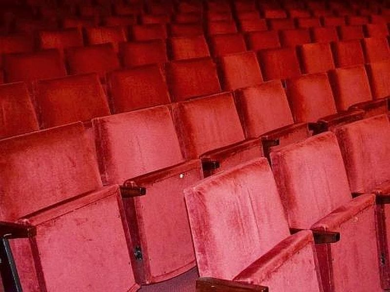 Gimnazijalci iz Lebana najbolji na Smotri amaterskih pozorišta 1 pozoriste sedista foto a k