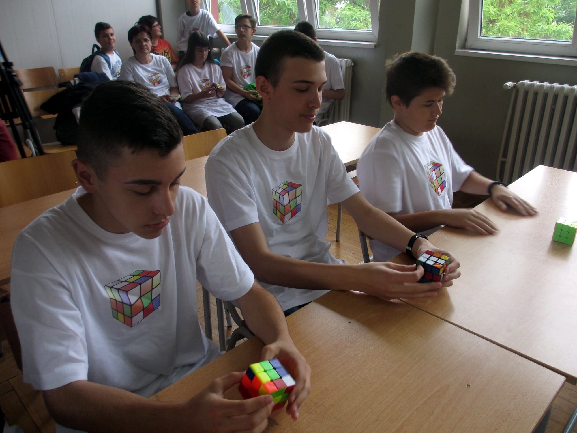 Takmicenje rubikova kocka2 foto JV J Adamovic