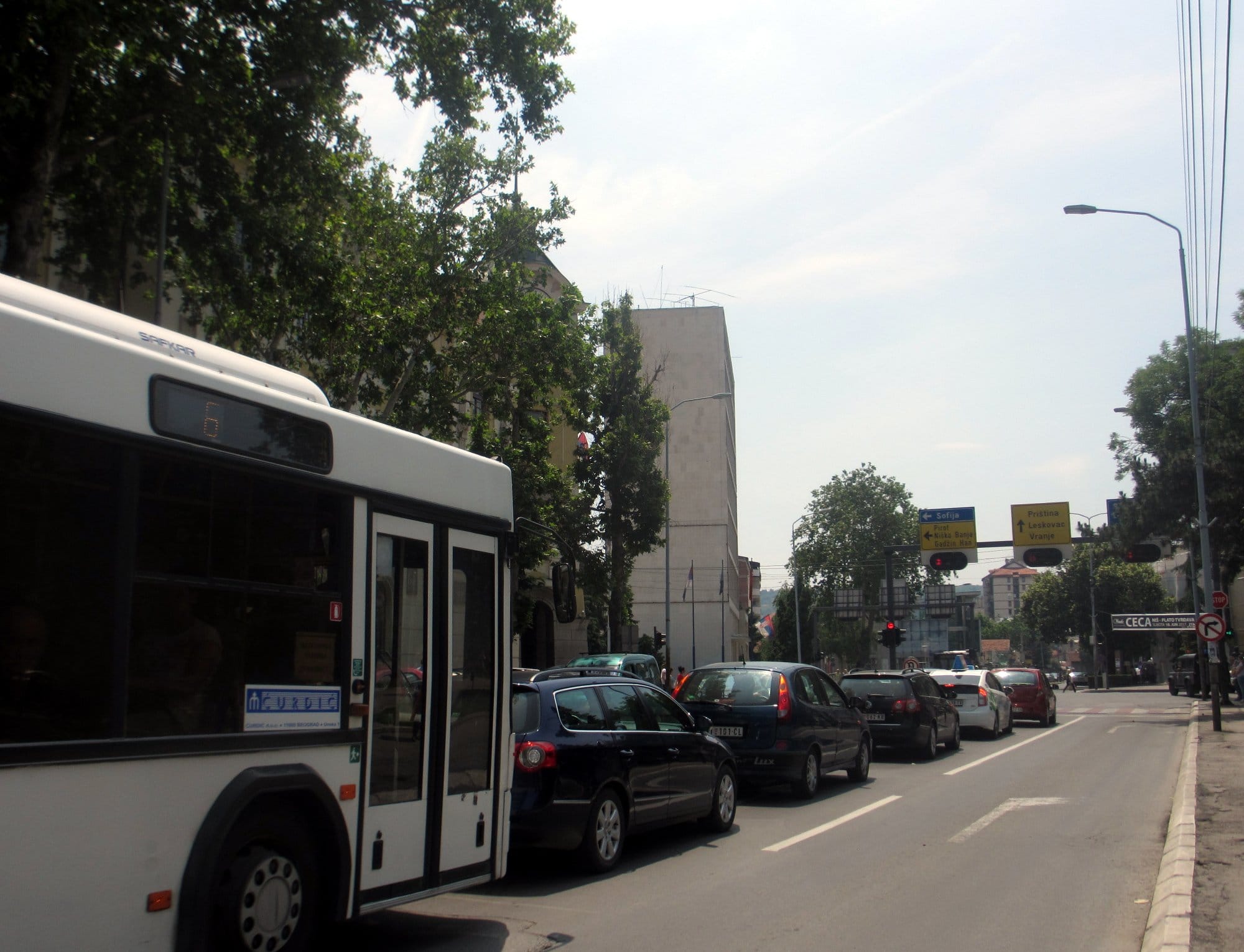 Gužva-na-ulicama3;-foto:-JV-J.-Adamović