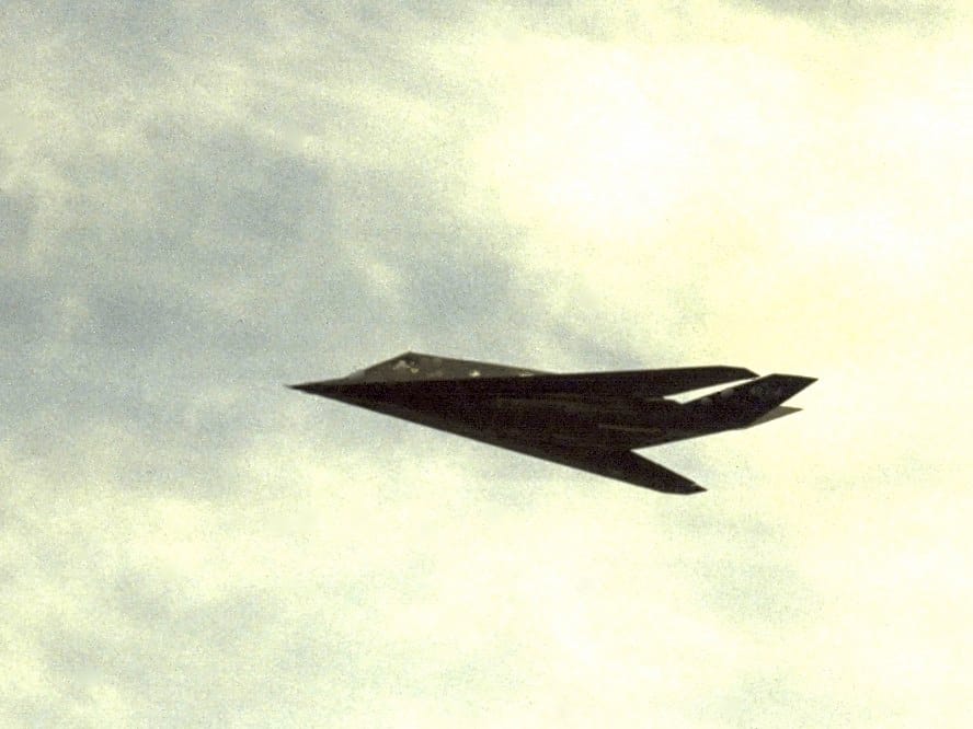 Avion F 117A ilustracija flickr Bill Abbott