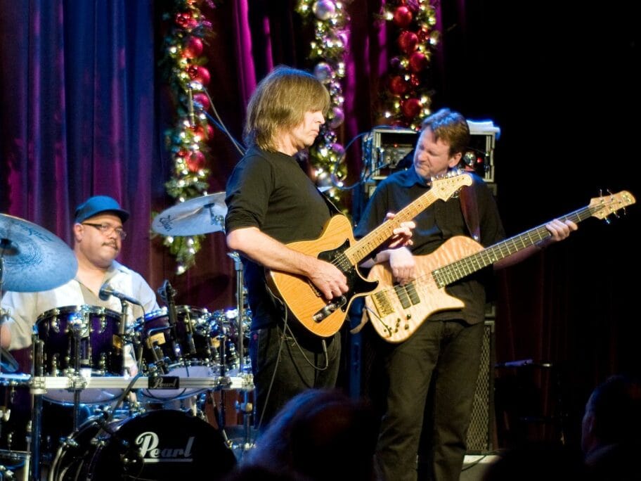 Majk Stern na Nisvilu foto wikimedia commons ArtBrom