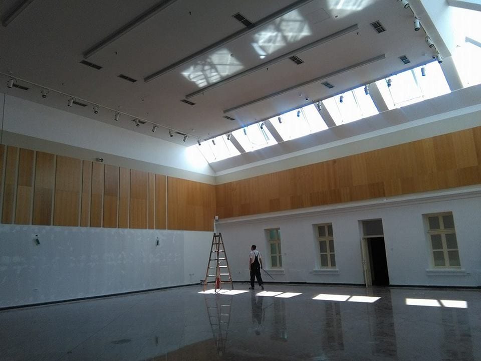 Oficirski Galerija J A