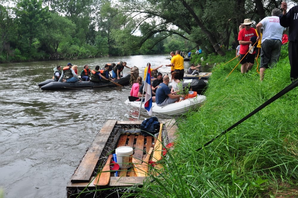 Ukrcavanje na camse Nisavska regata foto Vanja Keser